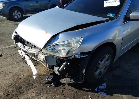 2006 Honda Accord 2.4 Se from USA, damaged, VIN 1HGCM55306A131922